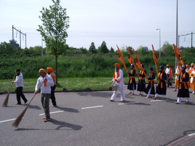 nagar kirtan vooraan.JPG